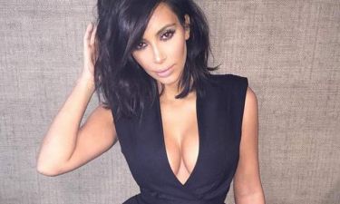 Μετά την Kim Kardashian κι άλλη καλλονή ποζάρει γυμνή στα social media