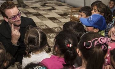 Μπόνο: Μάθημα για τον κόσμο η στάση της Τουρκίας προς τους πρόσφυγες