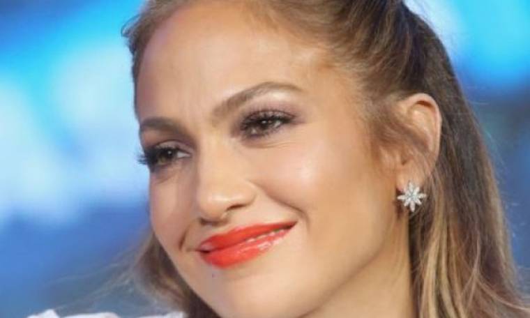 Αποκαλυπτική και σέξι: Δείτε πώς πάει για shopping η Jennifer Lopez
