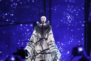 Eurovision 2016: Το... βαρύ πυροβολικό της Κροατίας και το ακόμα πιο «βαρύ» κοστούμι της Nina