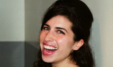 Υγιής και χαρούμενη: Νέες φωτογραφίες της Amy Winehouse ήρθαν στο φως της δημοσιότητας