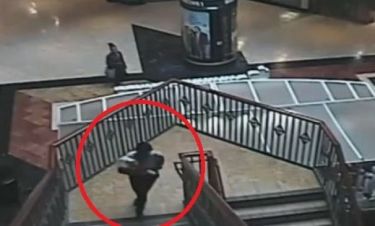 Ανατριχιαστικό βίντεο: Γυναίκα απαγάγει μωρό από εμπορικό κέντρο και φεύγει ανενόχλητη!