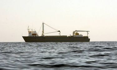 Θρίλερ στη Μεσόγειο: Πλοία μεταφέρουν όπλα στους τζιχαντιστές