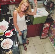 Ντορέττα Παπαδημητρίου: Στην κουζίνα μαγειρεύει για τα αγγελούδια της  
