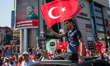 «Καζάνι που βράζει η Τουρκία» - Συναγερμός στην Ελλάδα