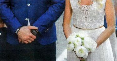 Τα απρόοπτα στο λαμπερό γάμο της ελληνικής σοουμπίζ, η εμφάνιση της Αστυνομίας και οι ανέκδοτες φωτό