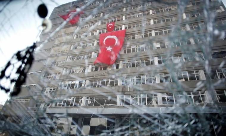 Βασανιστήρια και βιασμούς στα τουρκικά κέντρα κράτησης καταγγέλλει η Διεθνής Αμνηστία