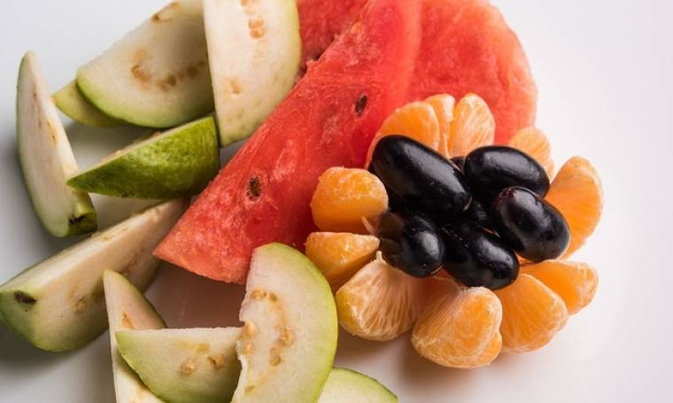 Το καλοκαιρινό φρούτο που αναστέλλει τη μετάσταση του καρκίνου του μαστού