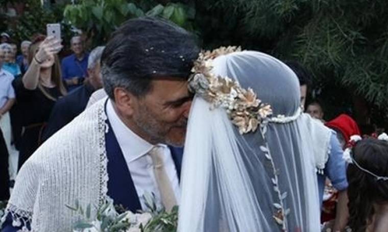 Δεν θα πιστεύετε ποια ηθοποιός παντρεύτηκε στην Κρήτη χθες το απόγευμα κάτω από άκρα μυστικότητα