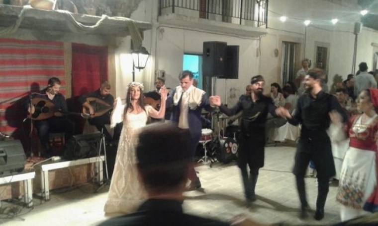Φωτογραφίες από το γαμήλιο γλέντι της Μαρίας Τζομπανάκη στην Κρήτη!