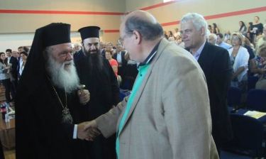 Τι κρύβεται πίσω από τη μάχη ΣΥΡΙΖΑ - Εκκλησίας;