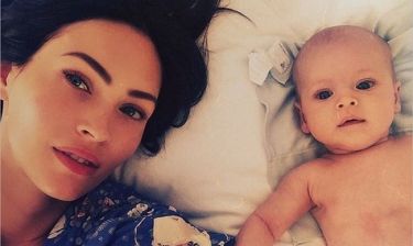 Η Megan Fox βγάζει selfie με τον 2 μηνών γιο της και «τρελαίνει» το Instagram