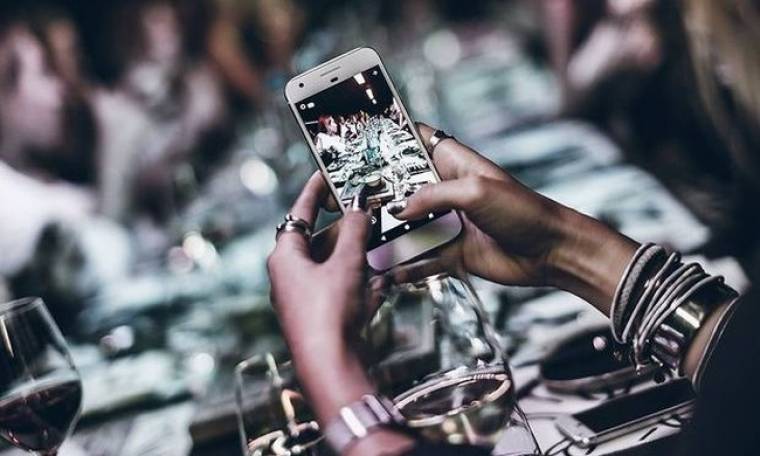 «Εθισμένη» στο Instagram; Με αυτά τα 4 tips θα τραβάς ακόμη καλύτερα Boomerang videos