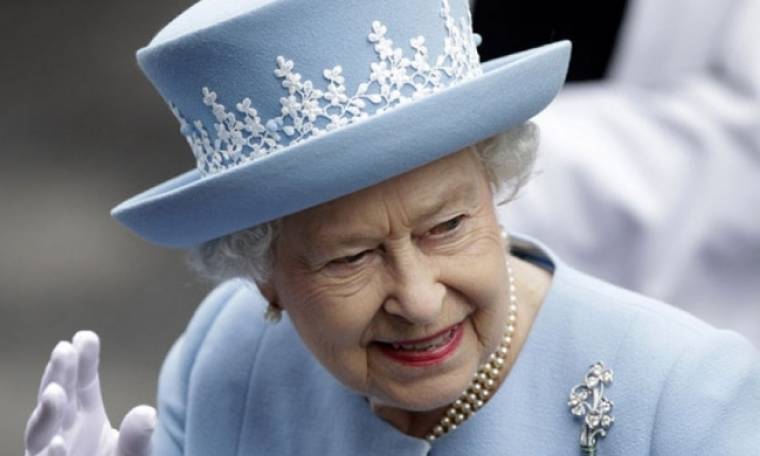 Αναστάτωση στο Διαδίκτυο με τα ψευδή δημοσιεύματα για το «θάνατο» της Βασίλισσας Ελισάβετ