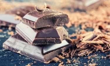 Σοκολάτα: Πόσο μειώνει τον κίνδυνο εγκεφαλικού - Τι πρέπει να προσέχετε