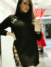 Χριστίνα Μουστάκα: Έριξε το Instagram με το σέξι φόρεμά της 