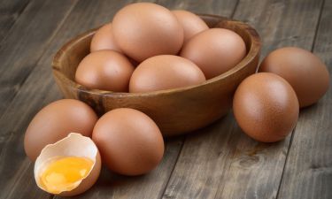 Αυγά: Πόσο μειώνουν τον κίνδυνο εγκεφαλικού, πόσα να τρώτε