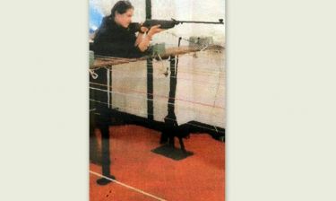 Η Παυλίνα Βουλγαράκη πήρε το όπλο της