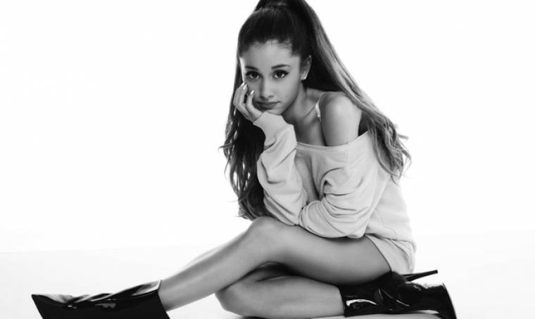 Ariana Grande: Συγκλονισμένη από την τρομοκρατική επίθεση στο Manchester Arena- Το μήνυμά της