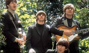 Πωλείται σπάνια αφίσα από εμβληματικό άλμπουμ των Beatles