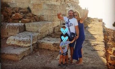 Η οικογένεια Γκουντάρα στο ναό του Ποσειδώνα στο Σούνιο
