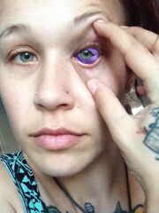Μοντέλο έκανε τατουάζ στο μάτι και κινδυνεύει με τύφλωση