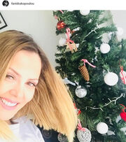 Μύρισαν Χριστούγεννα στο σπίτι Ελληνίδας τραγουδίστριας 