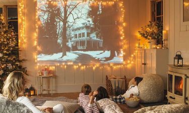 Οι 18 χριστουγεννιάτικες ταινίες που πρέπει να δείτε με τα παιδιά σας αυτές τις γιορτές