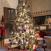 Ένα χριστουγεννιάτικο δέντρο βγαλμένο από παραμύθι- Δείτε σε ποιον ανήκει