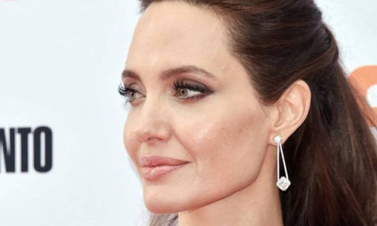 OMG: H νέα εμφάνιση της Angelina Jolie που προκαλεί αμέτρητα σχόλια και... όχι άδικα