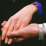 Πριγκιπικές κόντρες: Meghan Markle-Πριγκίπισσα Ευγενία: Ποια έχει το πιο ακριβό δαχτυλίδι αρραβώνων;