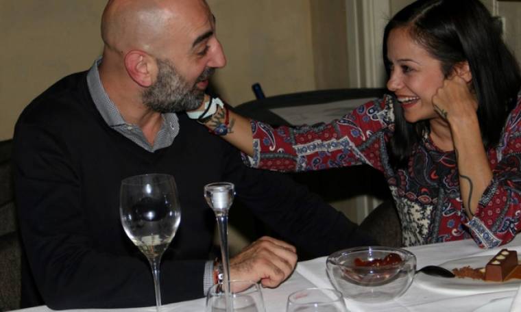 Κατερίνα Τσάβαλου: Η selfie με τον σύζυγό της στο μαιευτήριο και η νέα φωτό της κόρης τους