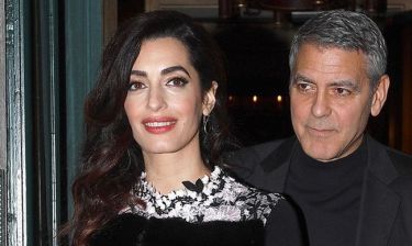 Η Amal Clooney σε μία αρκετά αλλόκοτη εμφάνιση