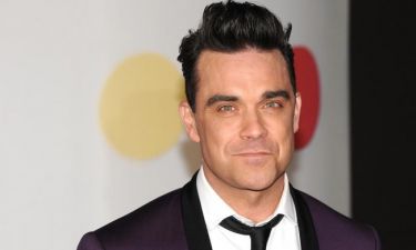 Robbie Williams: «Έχω μια αρρώστια στο μυαλό μου που θέλει να με σκοτώσει»