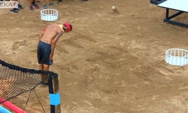 Survivor 2018: Μουρούτσος: Δείτε που αφιέρωσε την νίκη του- Τα αρχικά στην άμμο και η υπόκλιση