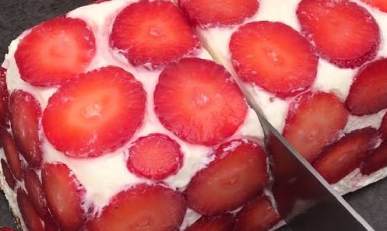 Μόλις φτιάξετε αυτό το παγωτό φράουλα, δεν θα θέλετε πια κανένα άλλο (video)