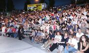Πλήθος κόσμου στο θέατρο Βράχων για τους «Αχαρνής»