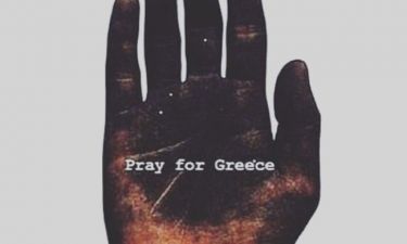 Σάκης Ρουβάς: «Συγκλονίζομαι και θρηνώ για τις οικογένειες που έχασαν τους ανθρώπους τους»