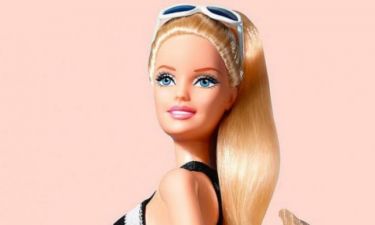 Τέλος στο body shaming: Τώρα (και) η Barbie έχει κυτταρίτιδα