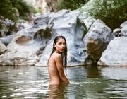 Πασίγνωστη Ελληνίδα ηθοποιός γιορτάζει τα γενέθλιά της με μια γυμνή φωτογραφία
