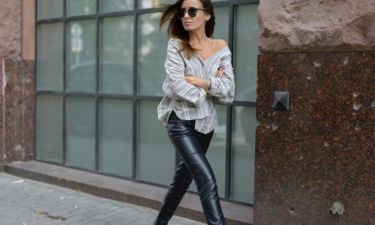 Black leather pants: Η επιστροφή του κλασσικού παντελονιού και πώς να το φορέσεις