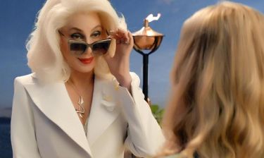 Hats off to Cher: Η απάντησή της στην ερώτηση πως φαίνεται τόσο νέα στο Mamma Mia