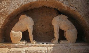 Αμφίπολη: Ξενάγηση στα άδυτα του ταφικού μνημείου του λόφου Καστά