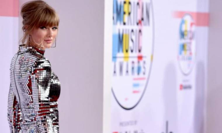 American Music Awards: Η Taylor Swift είναι σε μάχιμη φάση