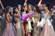 Miss Universe 2018: Φιλιππινέζα η φετινή νικήτρια - Εκτός 20άδας η Ιωάννα Μπέλλα