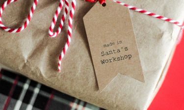 DIY ιδέες για να τυλίξεις μόνη σου τα δώρα των γιορτών