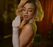 Josephine: Η σέξι «μεταμόρφωση» σε Marilyn Monroe! (photos & video)