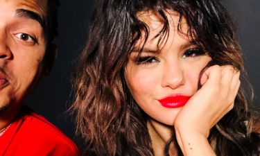 Δε θα πιστέψεις με ποιον αγαπημένο σου τραγουδιστή κυκλοφορεί σήμερα τραγούδι η Selena Gomez
