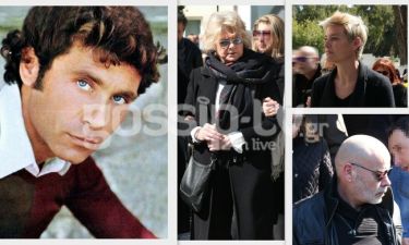Φαίδων Γεωργίτσης: Τραγικές φιγούρες η σύζυγος, η κόρη και ο γιος του στην κηδεία του