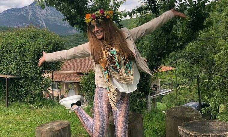 Έλενα Παπαρίζου: Το κορίτσι του Μάη- Δείτε που βρίσκεται η τραγουδίστρια (photos)